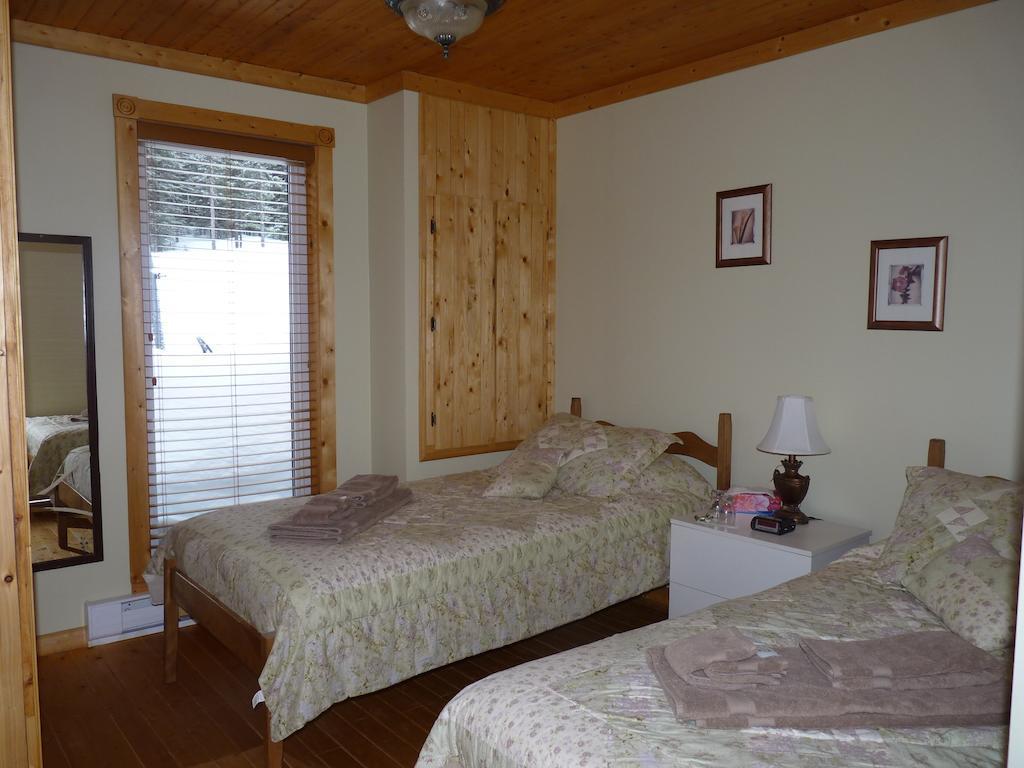 Gite De La Riviere Bed & Breakfast ชิบูกาโม ห้อง รูปภาพ